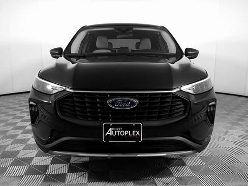 Used 2023 Ford Escape Active image 2