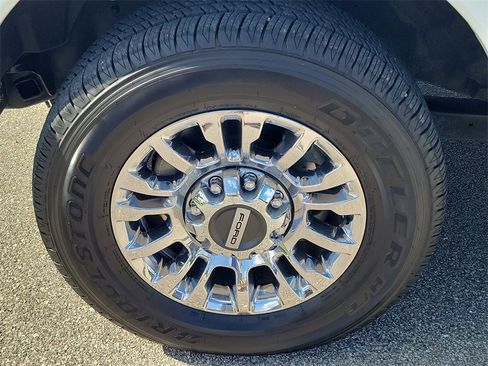 Used 2022 Ford F250 XLT w/ XLT Premium Package image 11