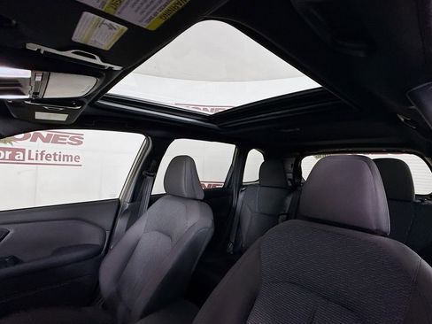 Used 2025 Subaru Forester Premium image 10