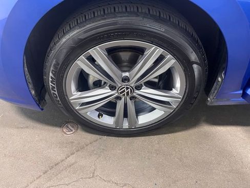 Used 2024 Volkswagen Jetta SE image 30