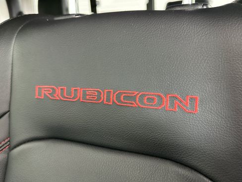 Used 2021 Jeep Gladiator Rubicon AWD/4WD image 34