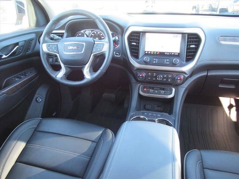 Used 2023 GMC Acadia Denali w/ Denali Ultimate Package image 13