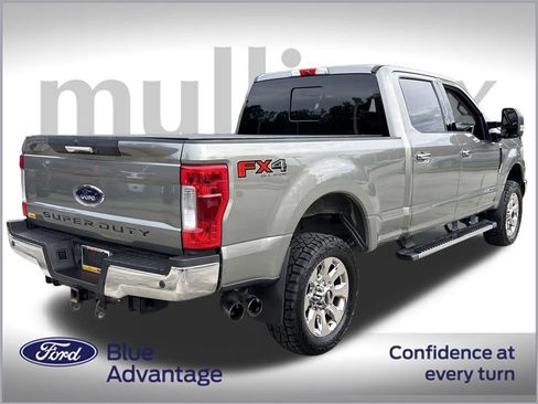 Used 2019 Ford F250 Lariat w/ Chrome Package image 4