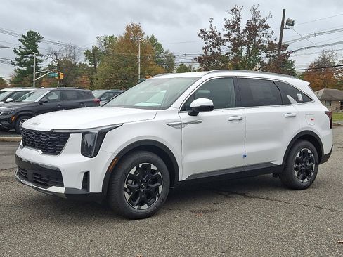 New 2026 Kia Sorento S image 2