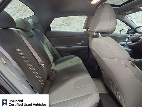 Used 2025 Hyundai Elantra SEL FWD image 14