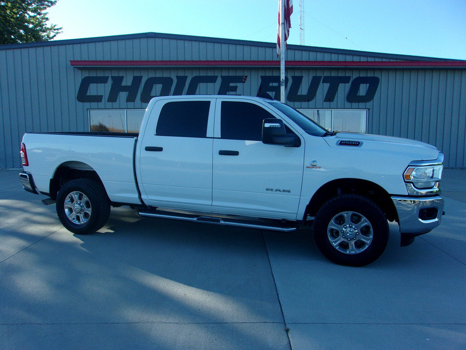 Used 2024 RAM 2500 Big Horn w/ Off Road Package AWD/4WD image 2