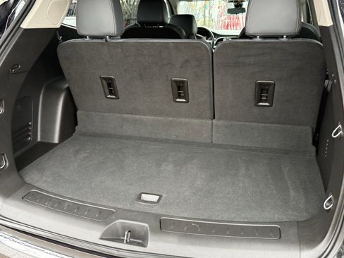 Used 2019 Buick Enclave Premium image 32