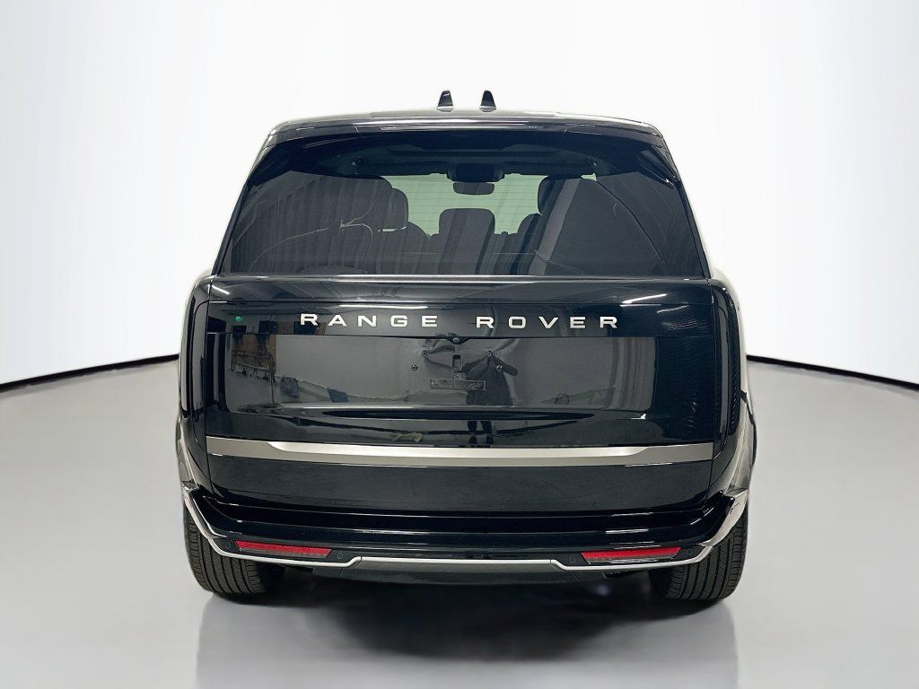 Used 2024 Land Rover Range Rover SE AWD/4WD image 10