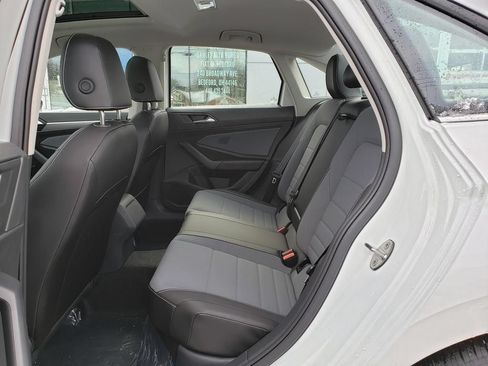 New 2026 Volkswagen Jetta SE FWD image 8