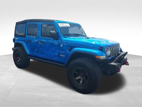 Used 2024 Jeep Wrangler Unlimited Sahara AWD/4WD image 7