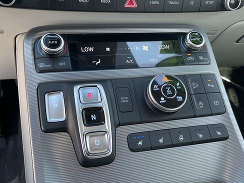 Used 2023 Hyundai Palisade Calligraphy image 15