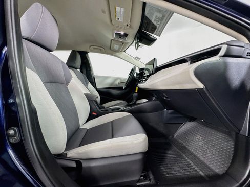 Certified 2025 Toyota Corolla LE FWD image 27