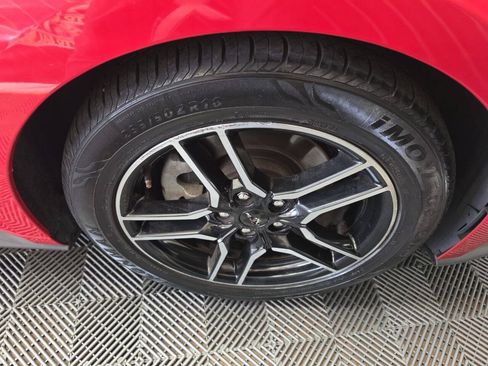 Used 2020 Ford Mustang Premium RWD image 27