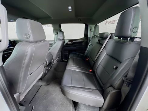 Used 2026 GMC Sierra 1500 SLT AWD/4WD image 24