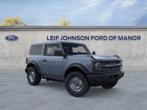 New 2025 Ford Bronco Base image 7