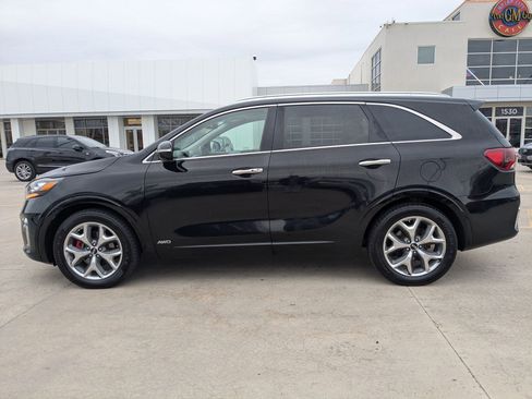 Used 2019 Kia Sorento SX w/ SX Touring Package image 2