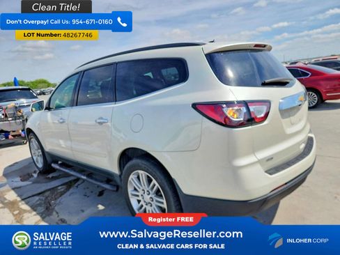 Used 2015 Chevrolet Traverse LT w/ Style and Technology Package image 3