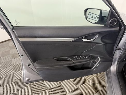 Used 2019 Honda Civic EX image 12
