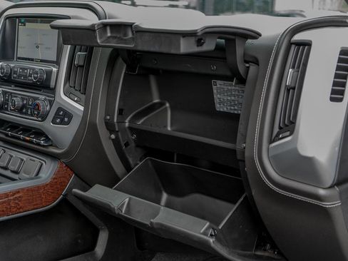 Used 2019 GMC Sierra 3500 SLT image 33