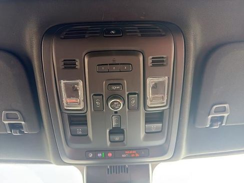 Used 2023 GMC Yukon XL Denali Ultimate AWD/4WD image 35
