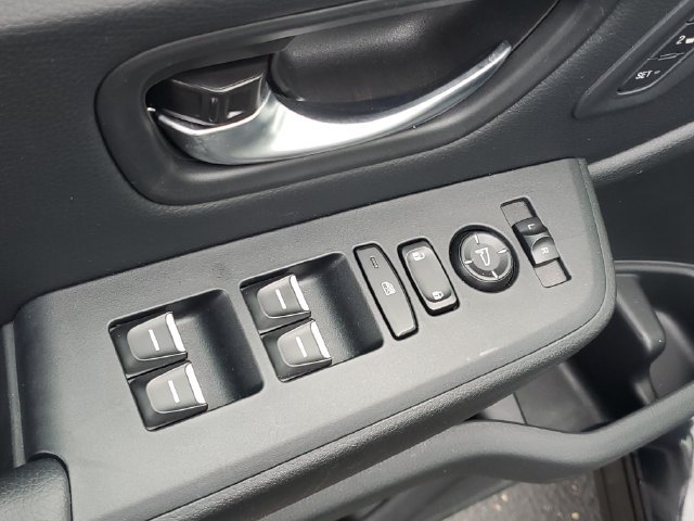 Used 2025 Honda Pilot Touring image 16
