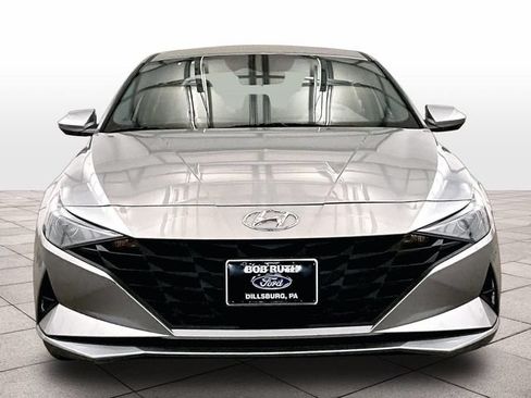 Used 2023 Hyundai Elantra SEL w/ Convenience Package FWD image 3
