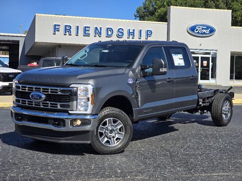 New 2025 Ford F350 XLT w/ XLT Value Package image 2