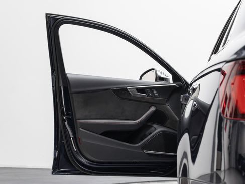 Used 2018 Audi S4 Premium Plus w/ Navigation Package image 37