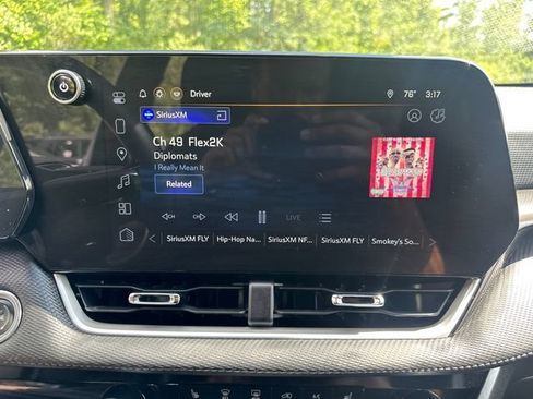 Used 2025 Chevrolet Equinox LT AWD/4WD image 34