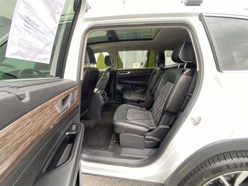 Certified 2024 Volkswagen Atlas SEL Premium R-Line AWD/4WD image 22