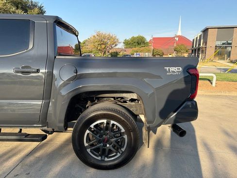 Used 2024 Toyota Tacoma TRD Sport RWD image 7