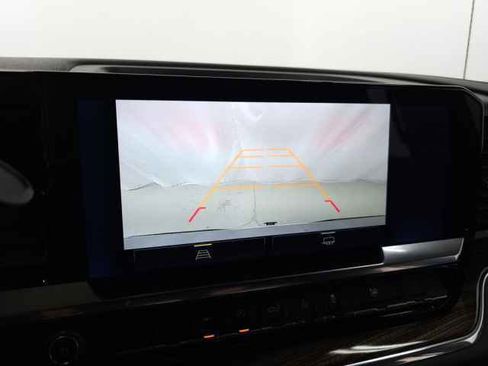 Used 2023 Chevrolet Silverado 1500 LT image 26