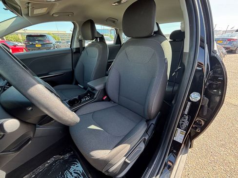 Used 2025 Kia K4 FWD image 35