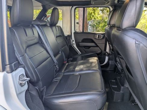 Used 2021 Jeep Wrangler Unlimited Sahara image 19