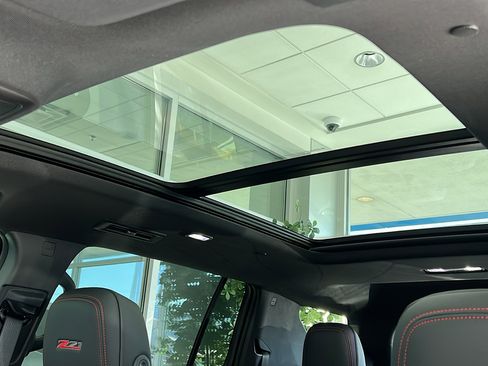 New 2026 Chevrolet Traverse Z71 image 18