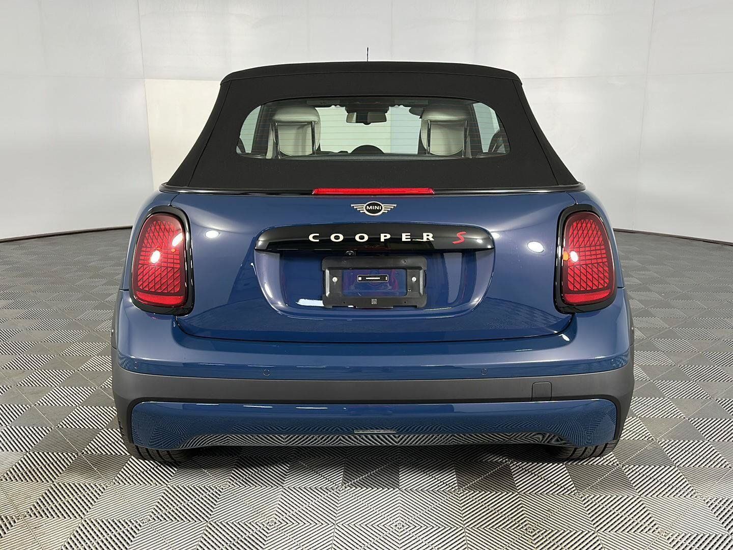Used 2026 MINI Cooper S FWD image 8