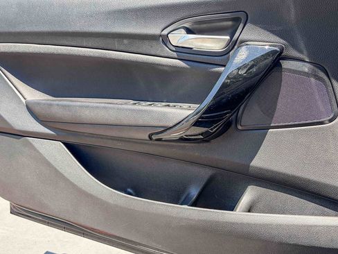 Used 2018 BMW 230i Convertible RWD image 19