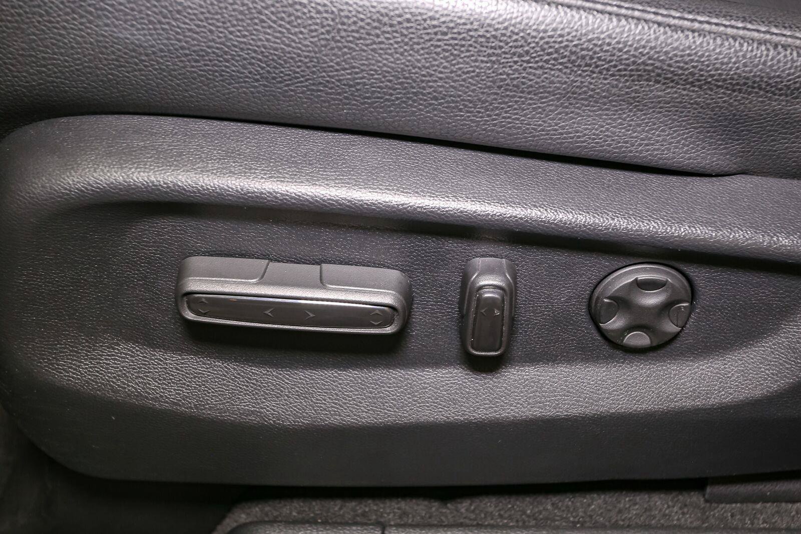 Used 2025 Honda Odyssey EX-L image 37