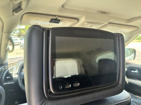 Used 2021 Nissan Armada Platinum w/ Captain's Chairs Package AWD/4WD image 2