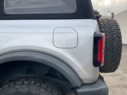 Used 2023 Ford Bronco Outer Banks image 15