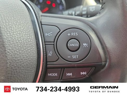 Used 2020 Toyota RAV4 XLE Premium FWD image 24