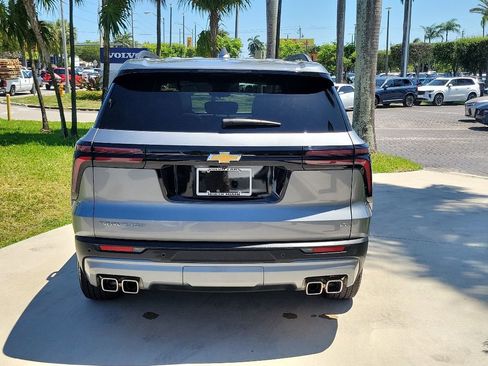 Used 2024 Chevrolet Traverse LT w/ Enhanced Driving Package FWD image 5