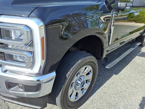 Used 2024 Ford F250 Lariat w/ Lariat Ultimate Package AWD/4WD image 8