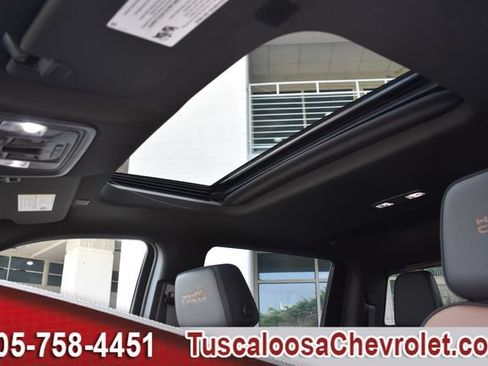New 2026 Chevrolet Silverado 2500 High Country w/ High Country Premium Package AWD/4WD image 18