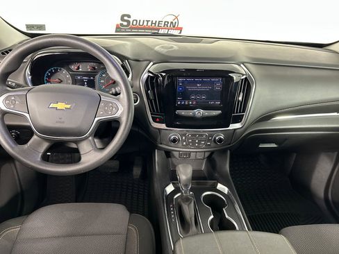 Used 2021 Chevrolet Traverse LS AWD/4WD image 19