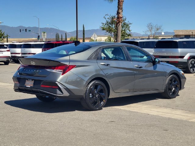 New 2026 Hyundai Elantra SEL Sport FWD image 4