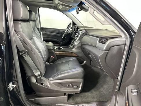 Used 2018 Chevrolet Suburban LT image 28