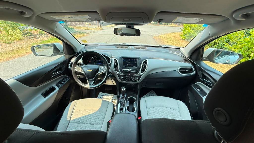 Used 2019 Chevrolet Equinox LT FWD image 3