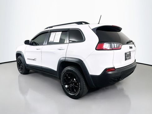 Used 2022 Jeep Cherokee Latitude AWD/4WD image 5