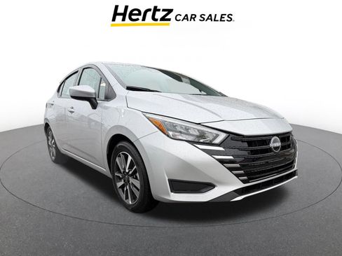 Used 2025 Nissan Versa SV image 1